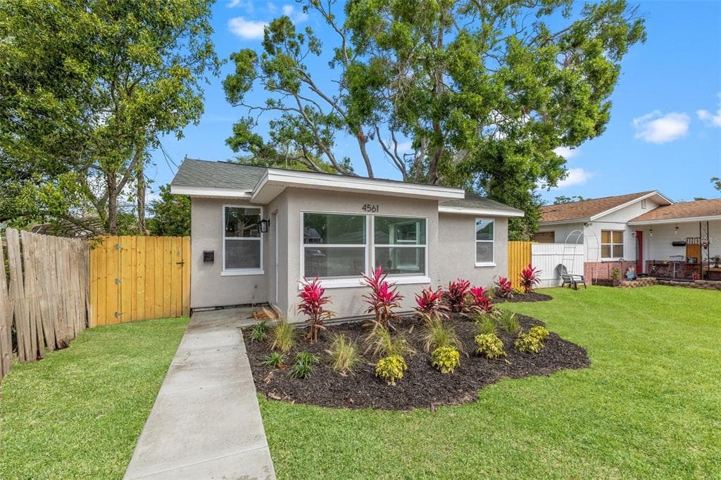 4561 21ST AVENUE S ST PETERSBURG, FL 33711