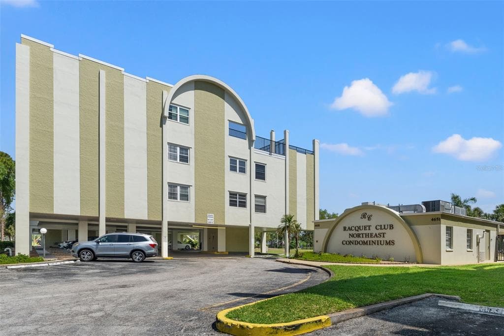 4681 1ST STREET NE UNIT 306 ST PETERSBURG, FL 33703
