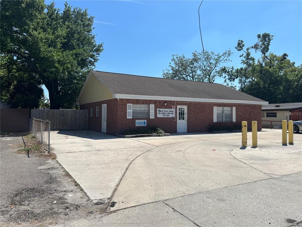 7311 N ARMENIA AVENUE TAMPA, FL 33604