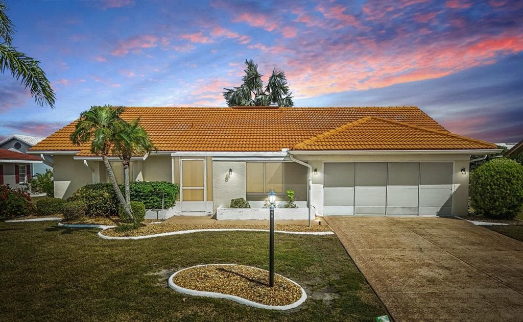 1805 GRANVILLE LANE SUN CITY CENTER, FL 33573