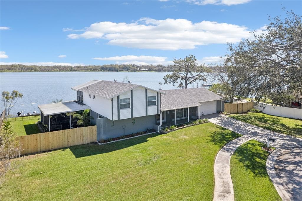 1222 LADY ELAINE DRIVE VALRICO, FL 33594