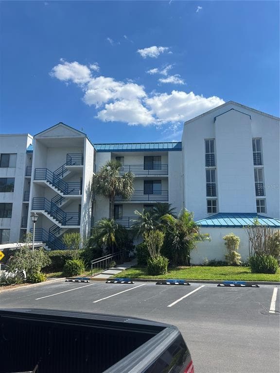 2424 W TAMPA BAY BOULEVARD UNIT L408