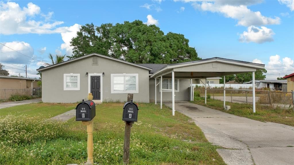 725 STRAIN BOULEVARD LAKELAND, FL 33815