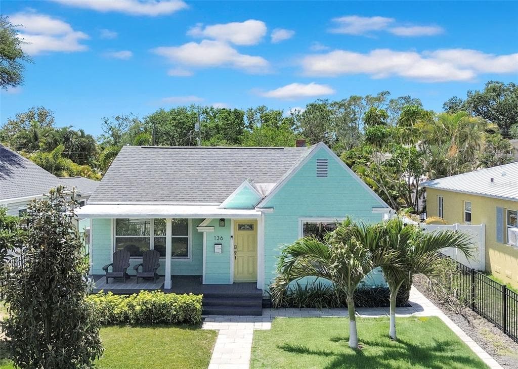 136 30TH AVENUE N ST PETERSBURG, FL 33704