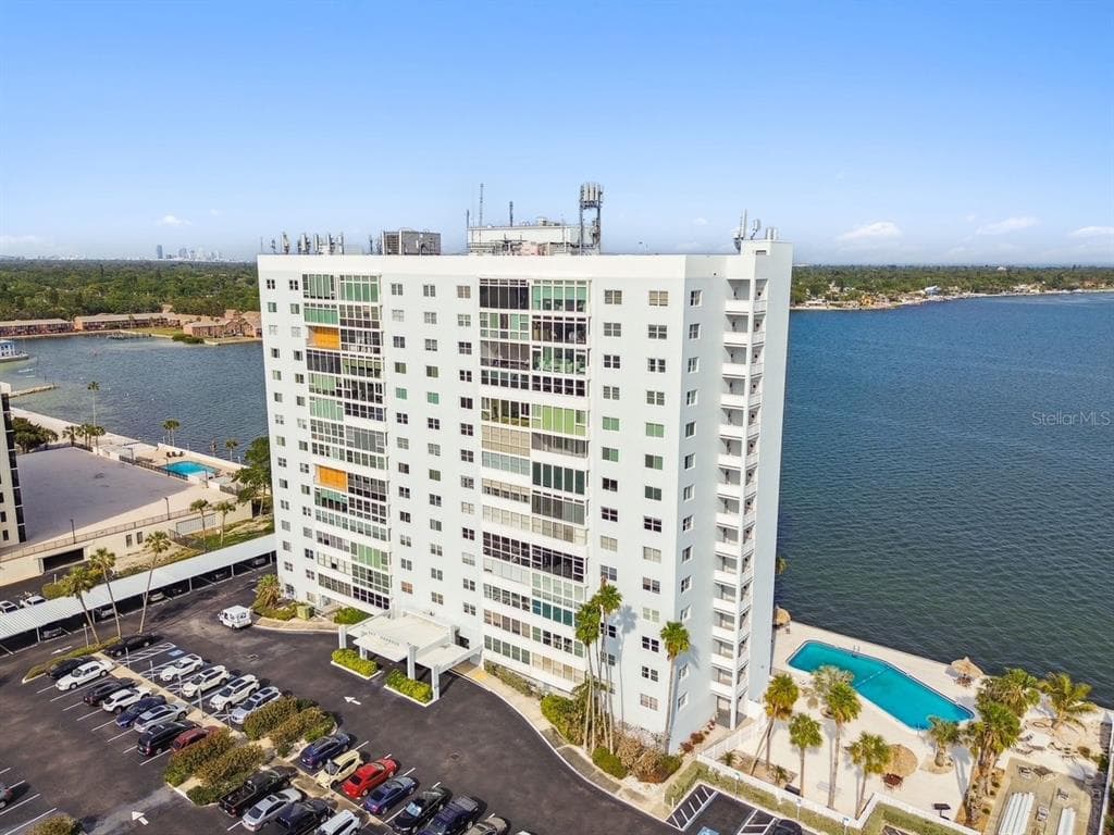 7200 SUNSHINE SKYWAY LANE S UNIT 6H ST PETERSBURG, FL 33711