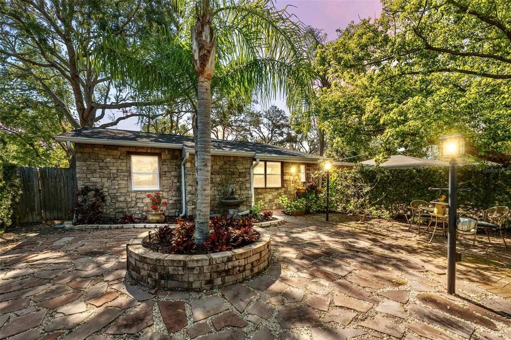 1751 PASADENA DRIVE DUNEDIN, FL 34698