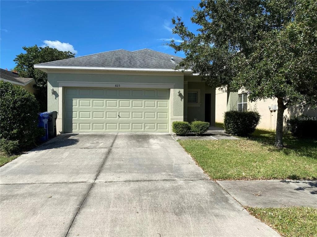 823 COLLEGE LEAF WAY RUSKIN, FL 33570