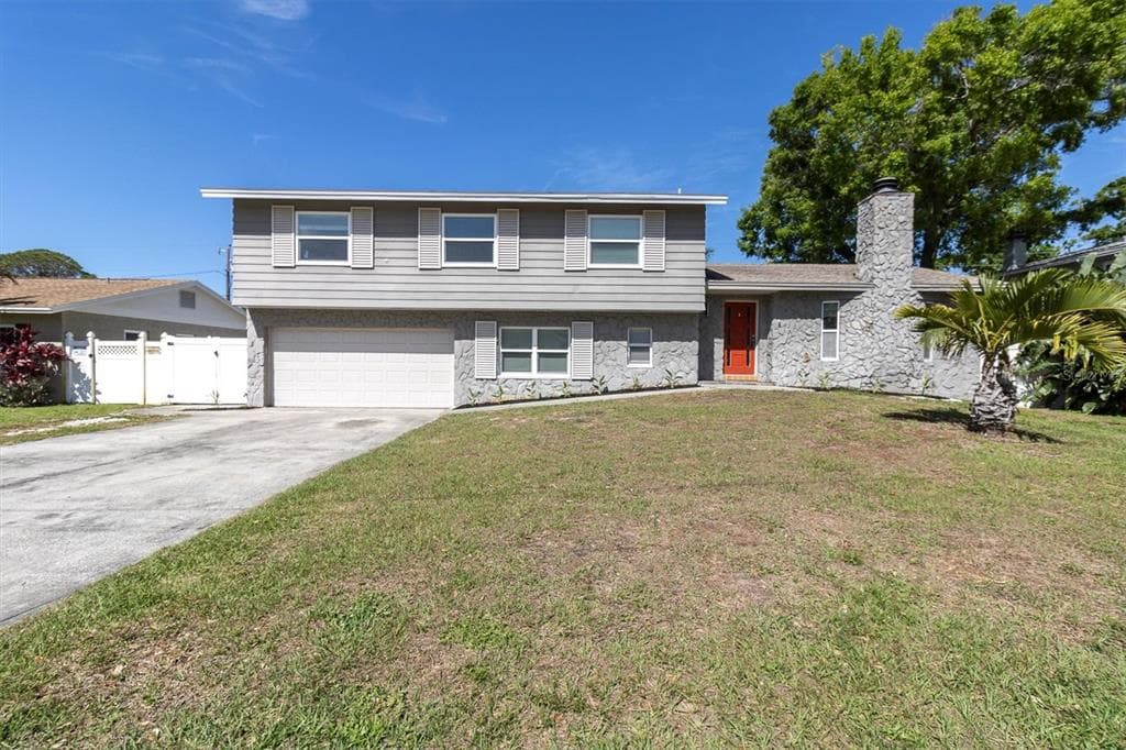 8580 139TH LANE SEMINOLE, FL 33776