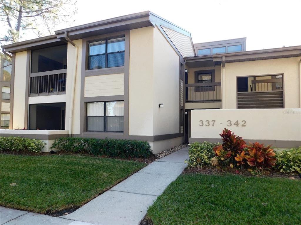 337 WOODLAKE WYNDE OLDSMAR, FL 34677