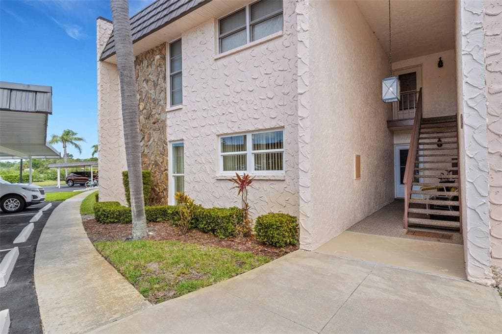 117 FERNWOOD CIRCLE UNIT 117 SEMINOLE, FL 33777
