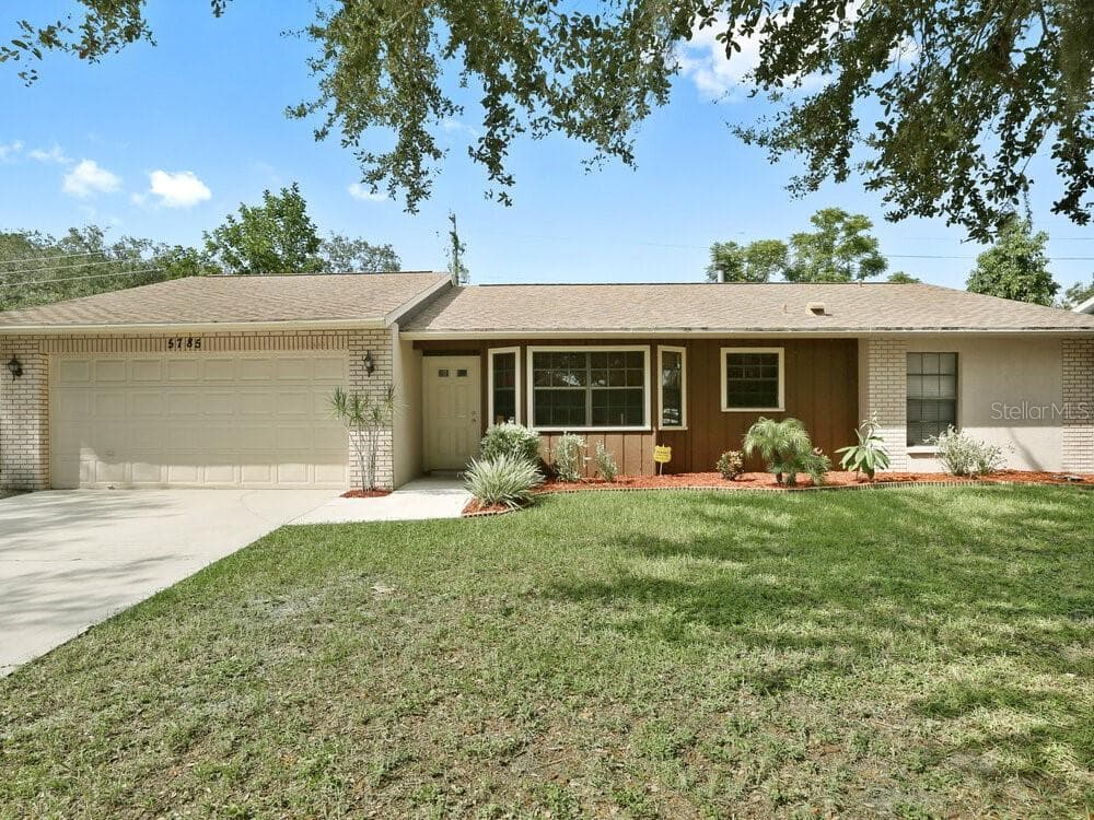 5785 COLONIAL OAKS BOULEVARD SARASOTA, FL 34232