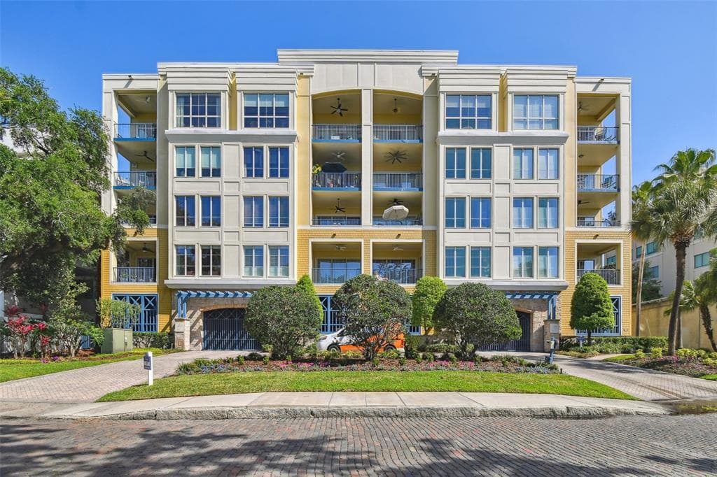 509 W BAY STREET UNIT 103 TAMPA, FL 33606