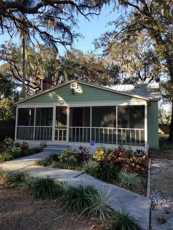 1409 W HUMPHREY STREET TAMPA, FL 33604