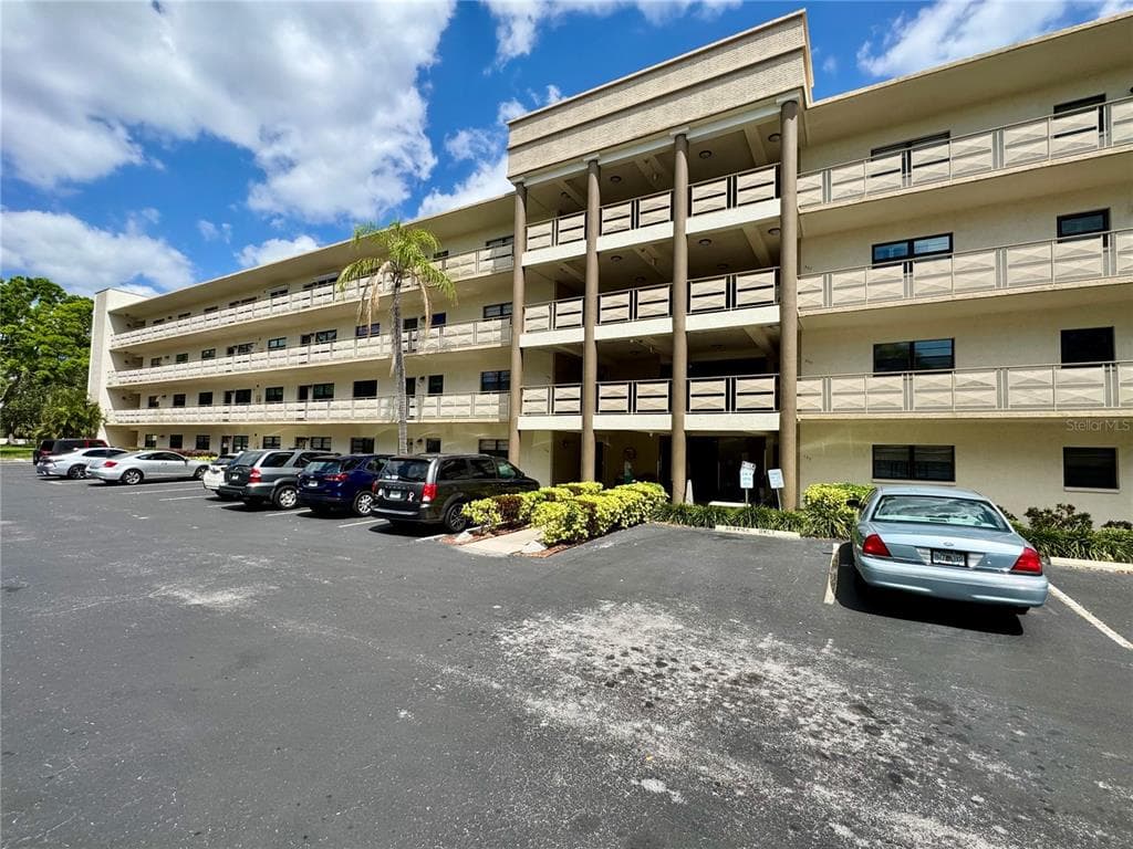 6070 80TH STREET N UNIT 311 ST PETERSBURG, FL 33709