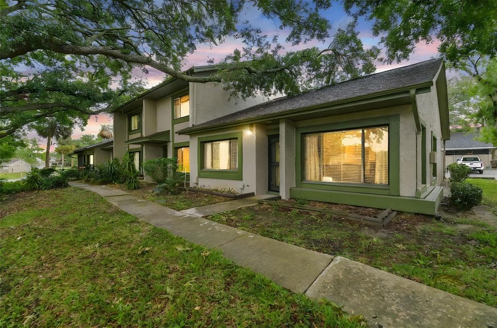 7810 BURYL COURT UNIT 199 TAMPA, FL 33637