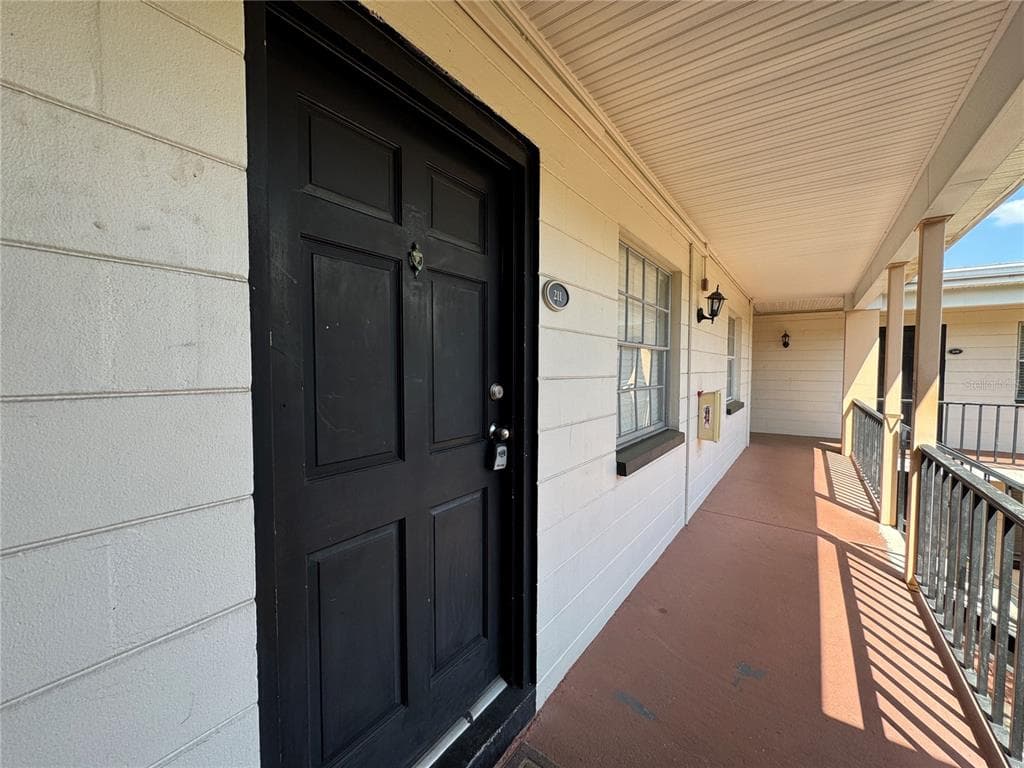 120 S CHURCH AVENUE UNIT 211 TAMPA, FL 33609