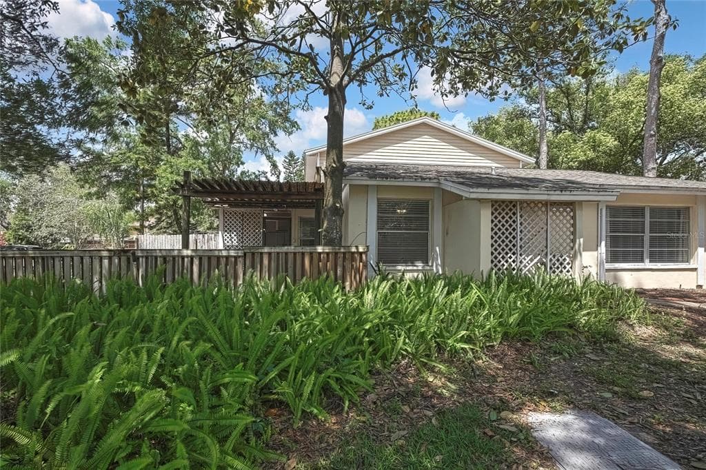 14629 LAKE FOREST DRIVE LUTZ, FL 33559