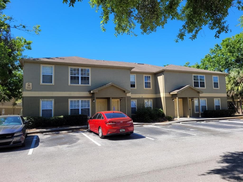 5934 BRICKLEBERRY LANE UNIT 202 ZEPHYRHILLS, FL 33541