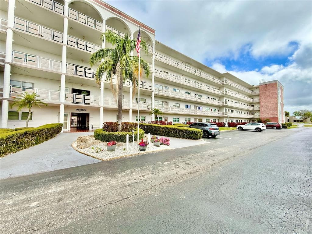 5501 80TH STREET N UNIT 501 ST PETERSBURG, FL 33709