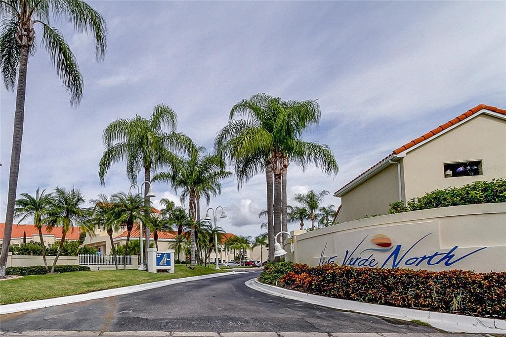 6191 BAHIA DEL MAR BOULEVARD UNIT 208 ST PETERSBURG, FL 33715