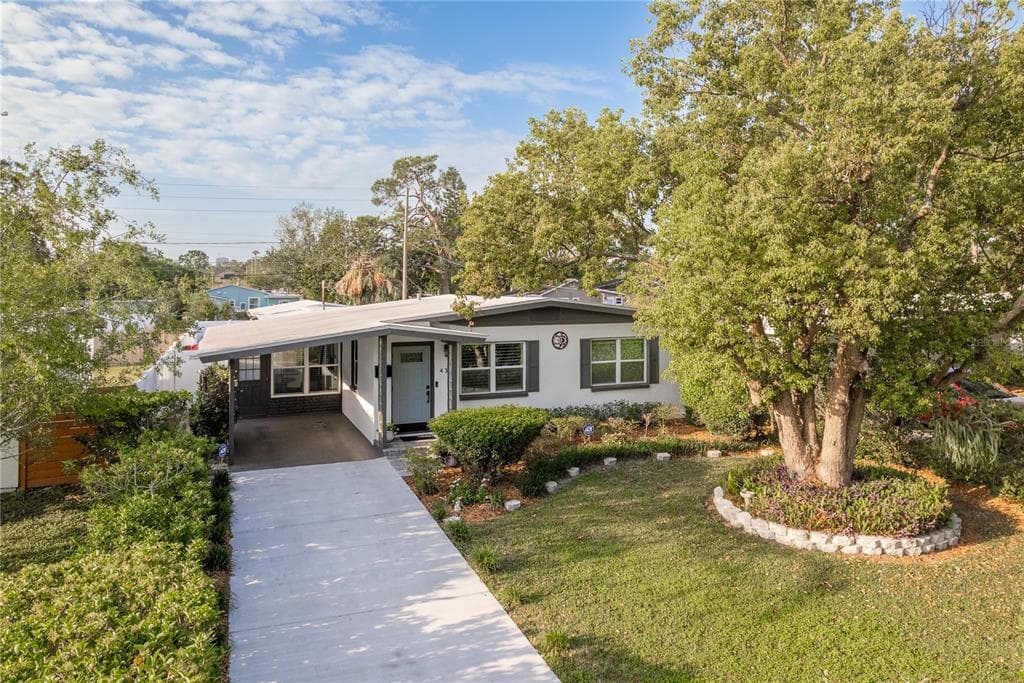438 39TH AVENUE N ST PETERSBURG, FL 33703