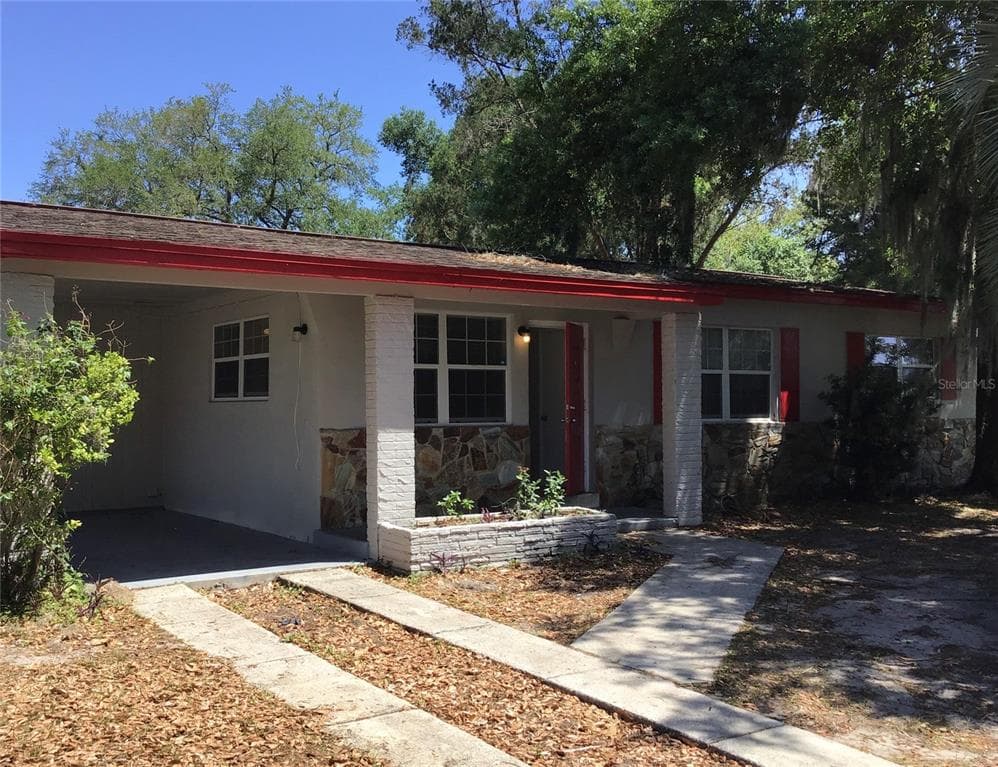 1008 GLENRIDGE DRIVE LEESBURG, FL 34748
