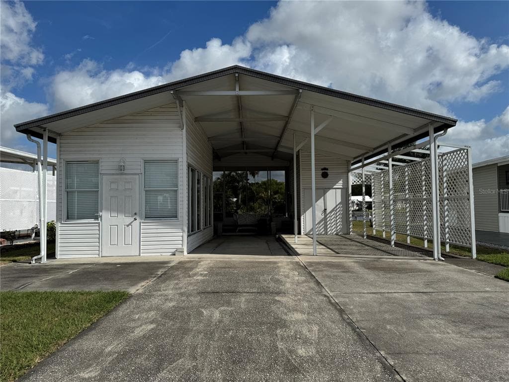 35207 CONDOMINIUM BOULEVARD Lot 52 ZEPHYRHILLS, FL 33541
