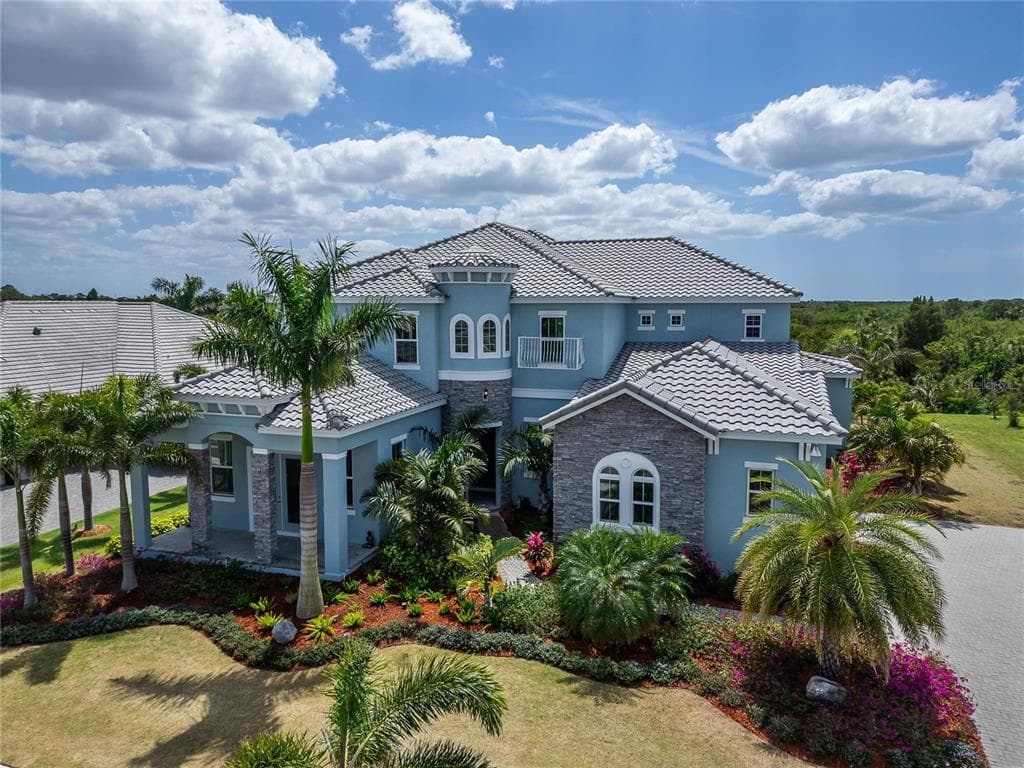 814 MANNS HARBOR DRIVE APOLLO BEACH, FL 33572
