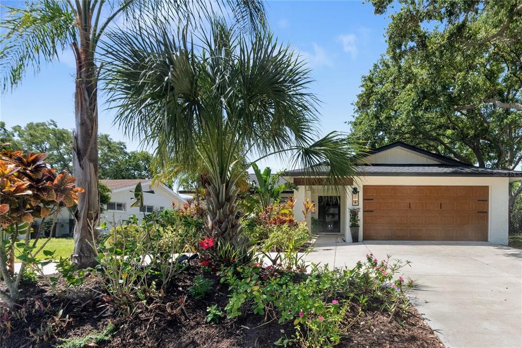 1509 COACHLIGHT WAY DUNEDIN, FL 34698
