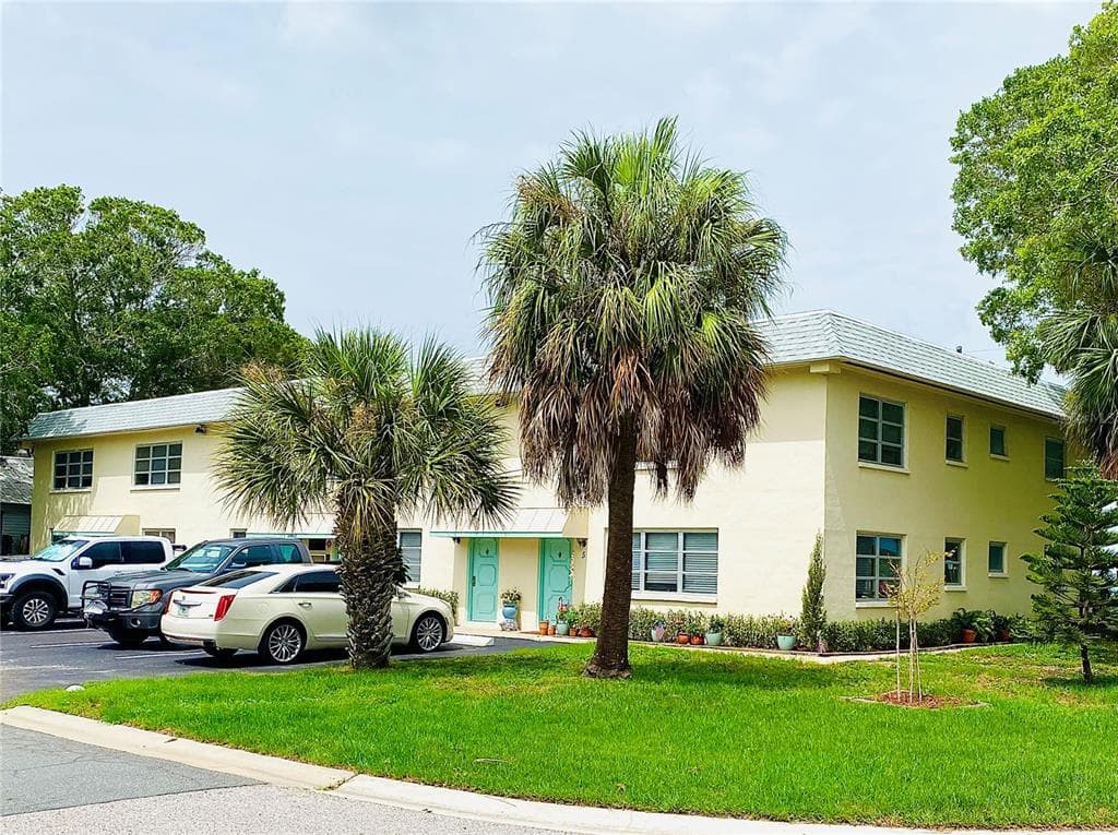 3060 CLINTON STREET S UNIT 9 GULFPORT, FL 33707
