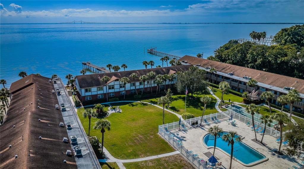 650 PINELLAS POINT DRIVE S UNIT 216 ST PETERSBURG, FL 33705