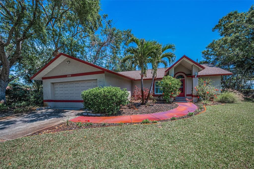 2200 HORAN WAY S GULFPORT, FL 33707