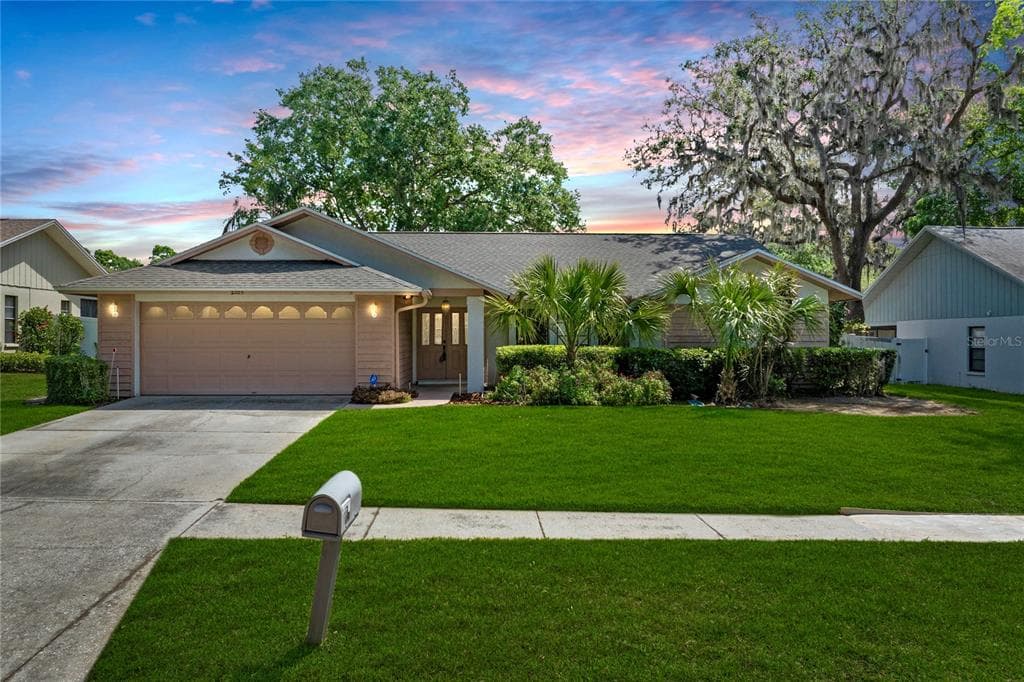 2925 STARMOUNT DRIVE VALRICO, FL 33596
