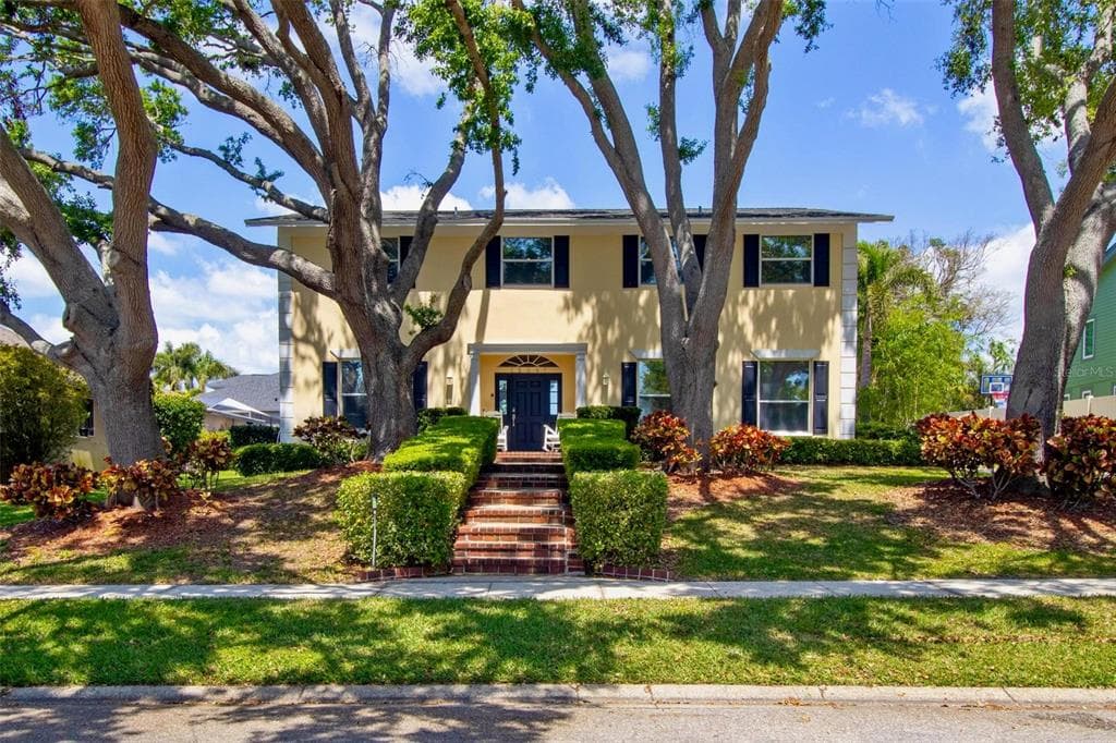 13067 FARMINGTON TRAIL