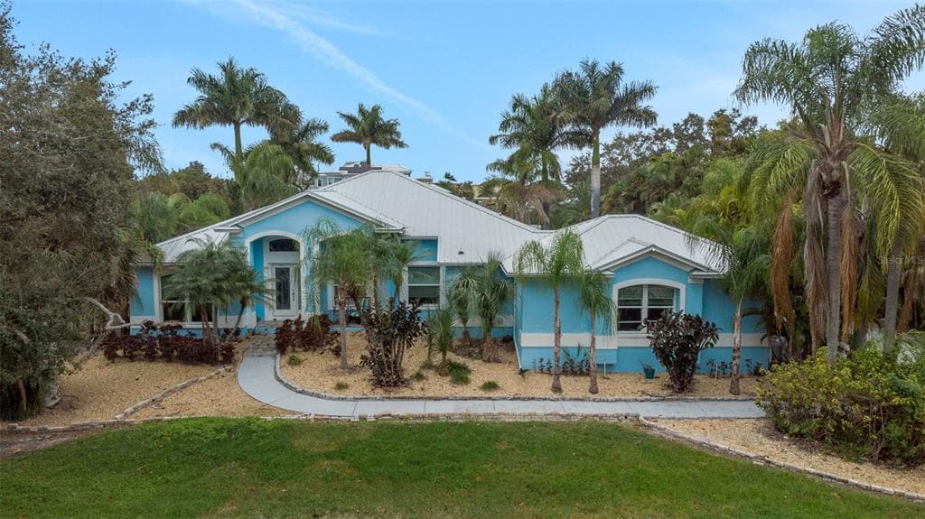 424 ISLAND CAY WAY