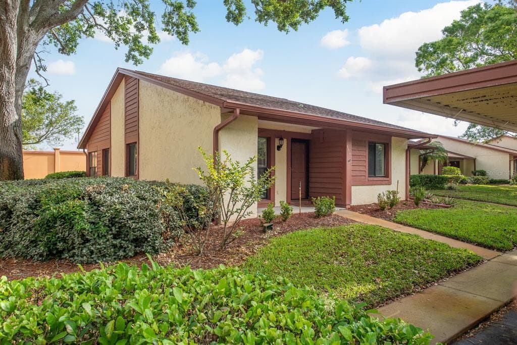 7501 GREYSTONE DRIVE