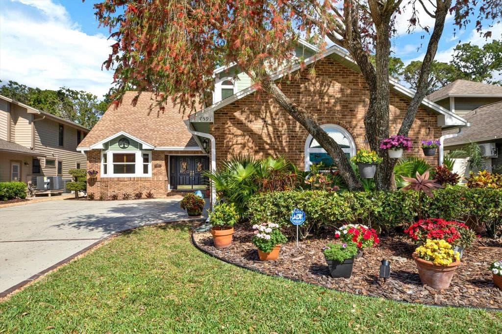 7591 HARBOR VIEW WAY SEMINOLE, FL 33776