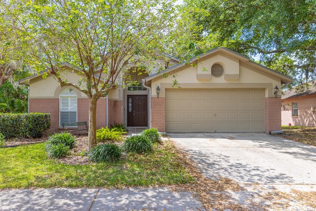 28430 MEADOWRUSH WAY WESLEY CHAPEL, FL 33543