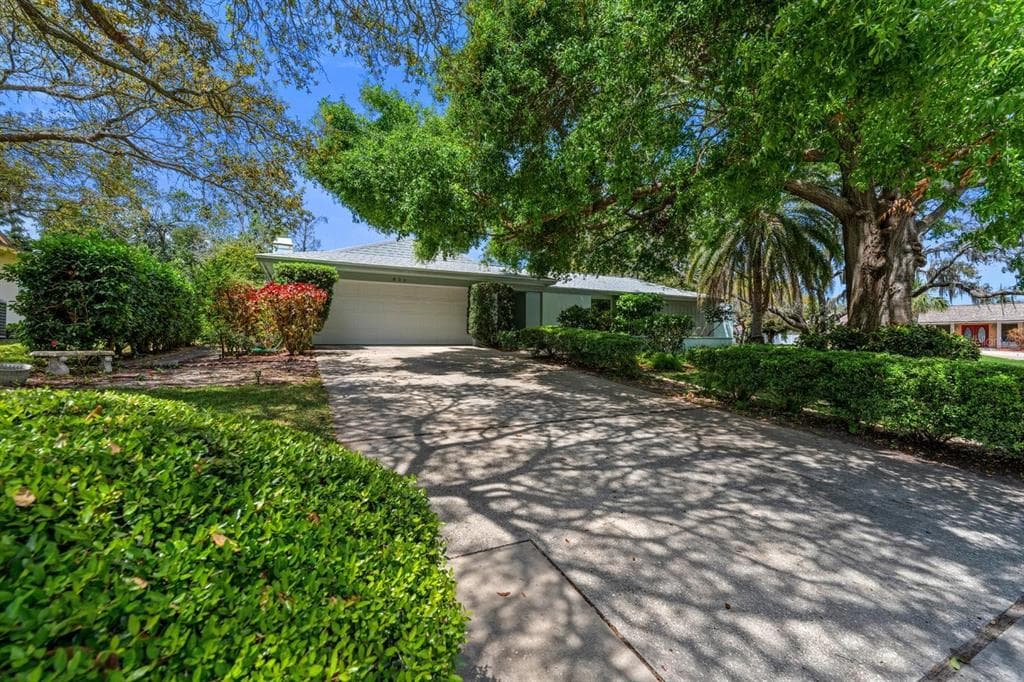838 PARK COURT PALM HARBOR, FL 34683