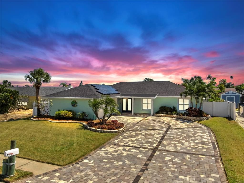 6511 SENEGAL PALM WAY APOLLO BEACH, FL 33572