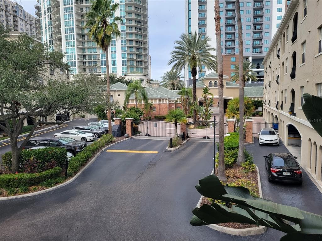 501 KNIGHTS RUN AVENUE UNIT 1113 TAMPA, FL 33602