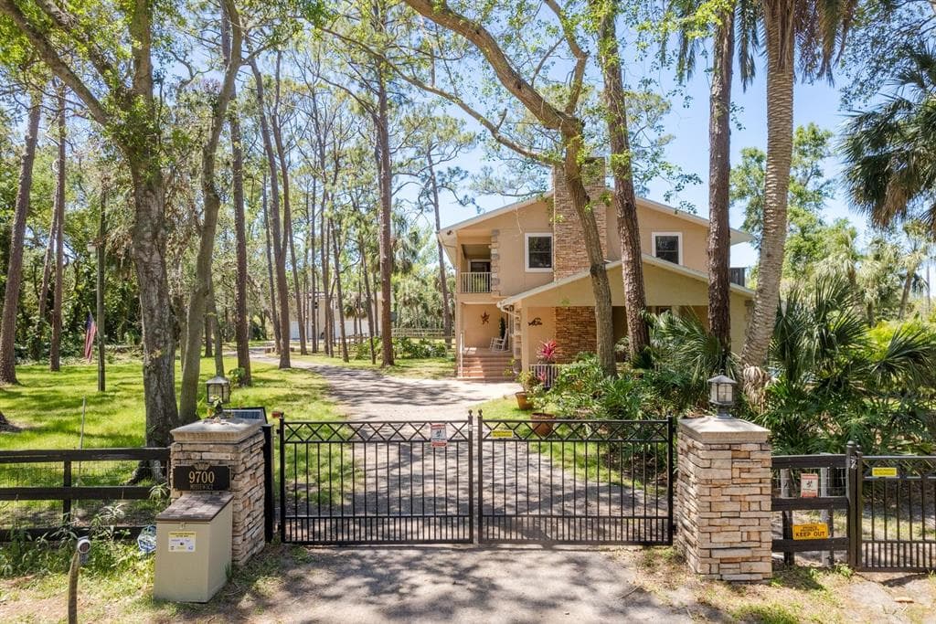 9700 94TH STREET N SEMINOLE, FL 33777