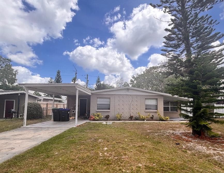 8328 CRISTOBAL CIRCLE ORLANDO, FL 32825