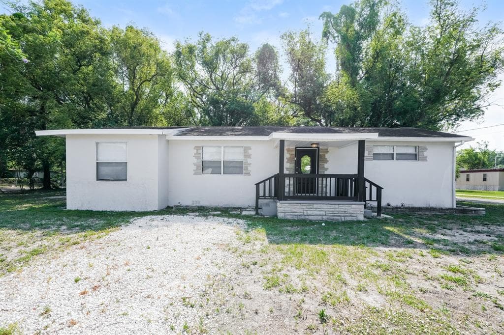 1602 E NEW ORLEANS AVENUE TAMPA, FL 33610