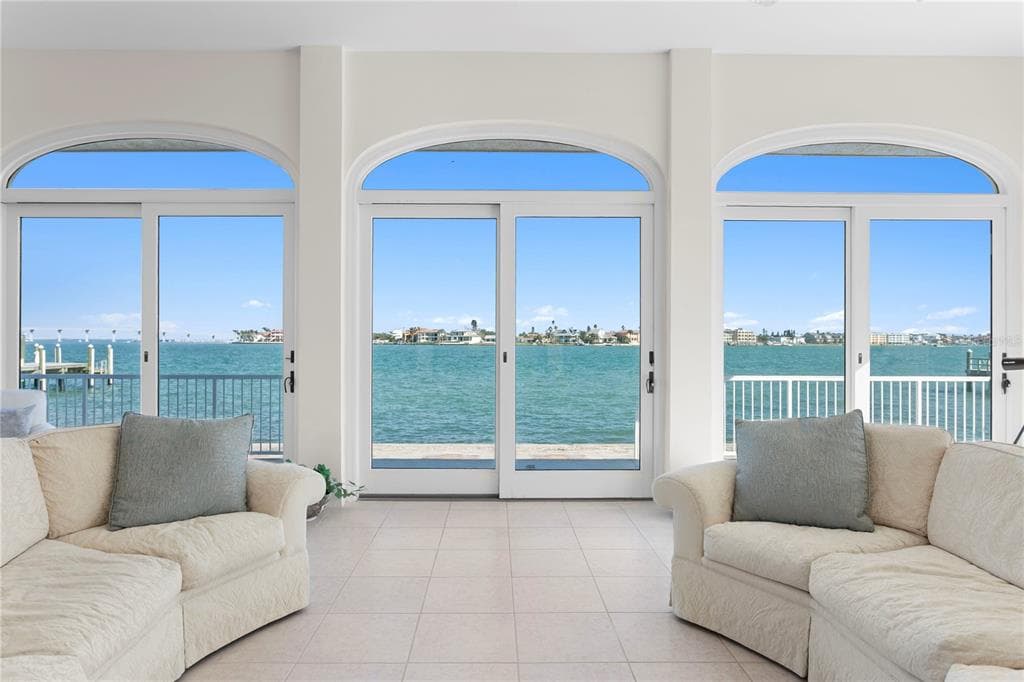 2171 E VINA DEL MAR BOULEVARD ST PETE BEACH, FL 33706