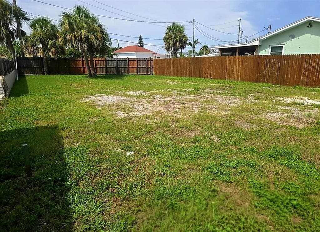 432 S BAYSHORE DRIVE MADEIRA BEACH, FL 33708