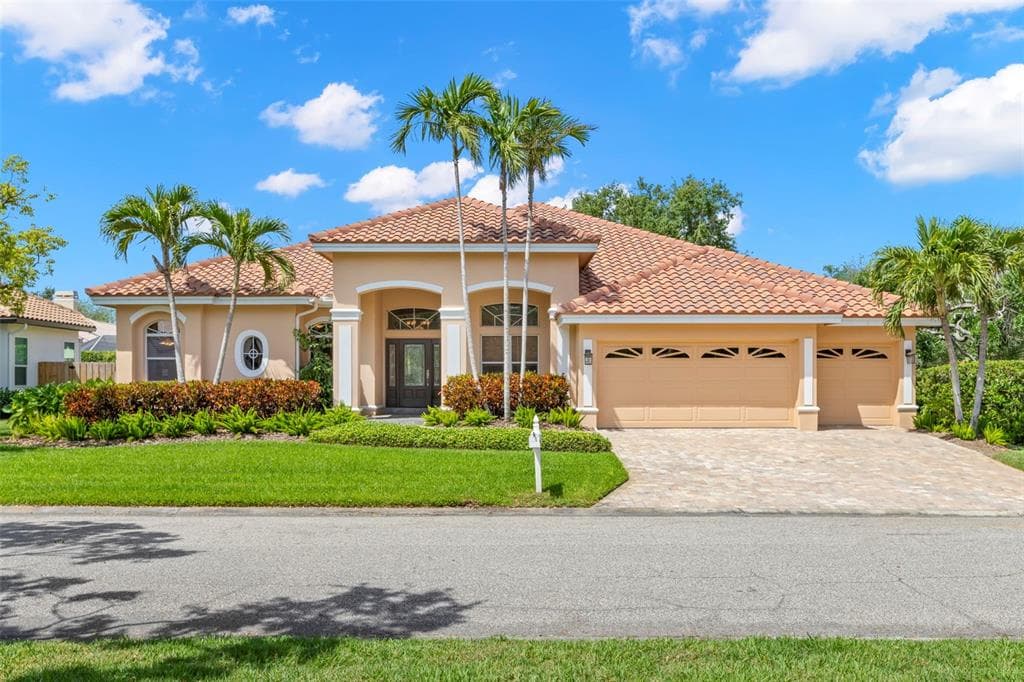 4670 SLASH PINE LANE NE ST PETERSBURG, FL 33703