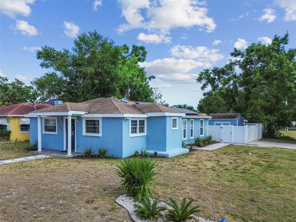 1724 W SAINT CONRAD STREET TAMPA, FL 33607