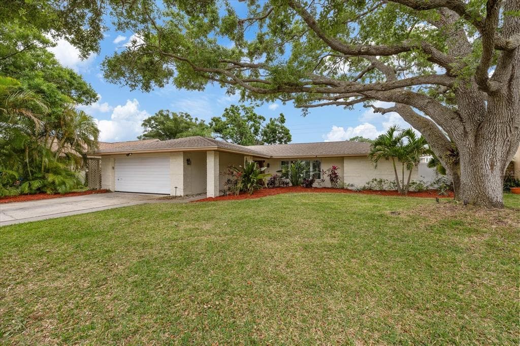 3013 PRESTIGE DRIVE CLEARWATER, FL 33759