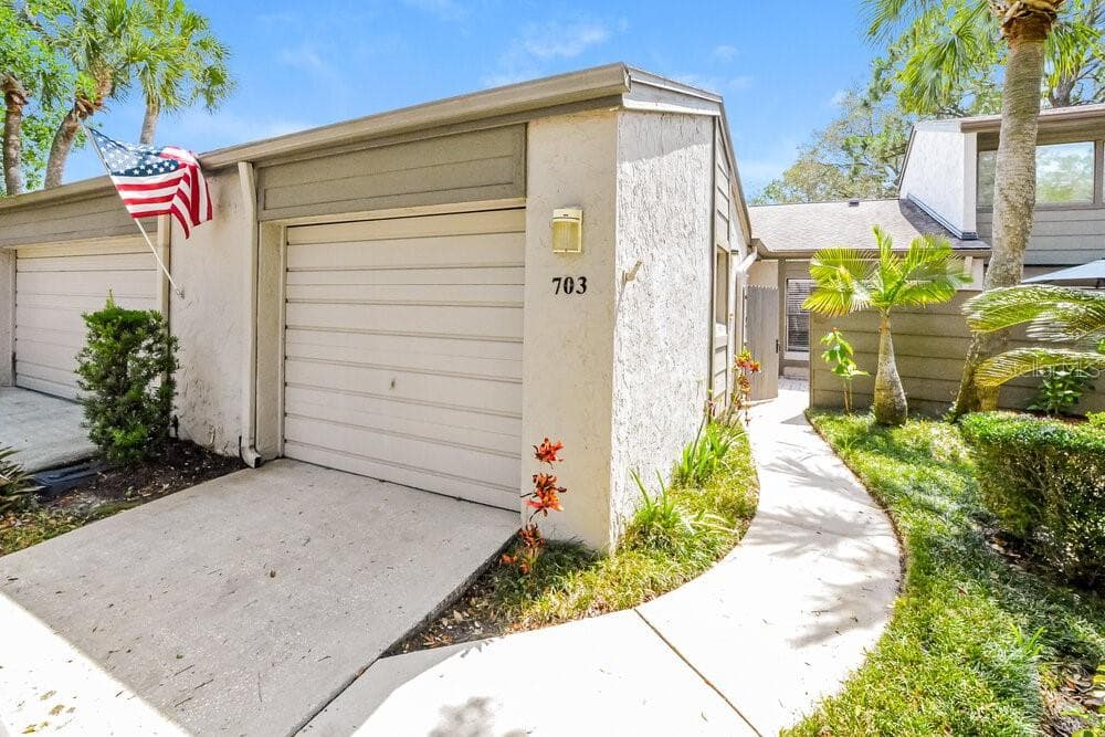 703 DRYWOOD AVENUE FERN PARK, FL 32730